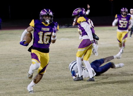 No. 16 Dameion Hernandez on a long 79-yard run for a touchdown.